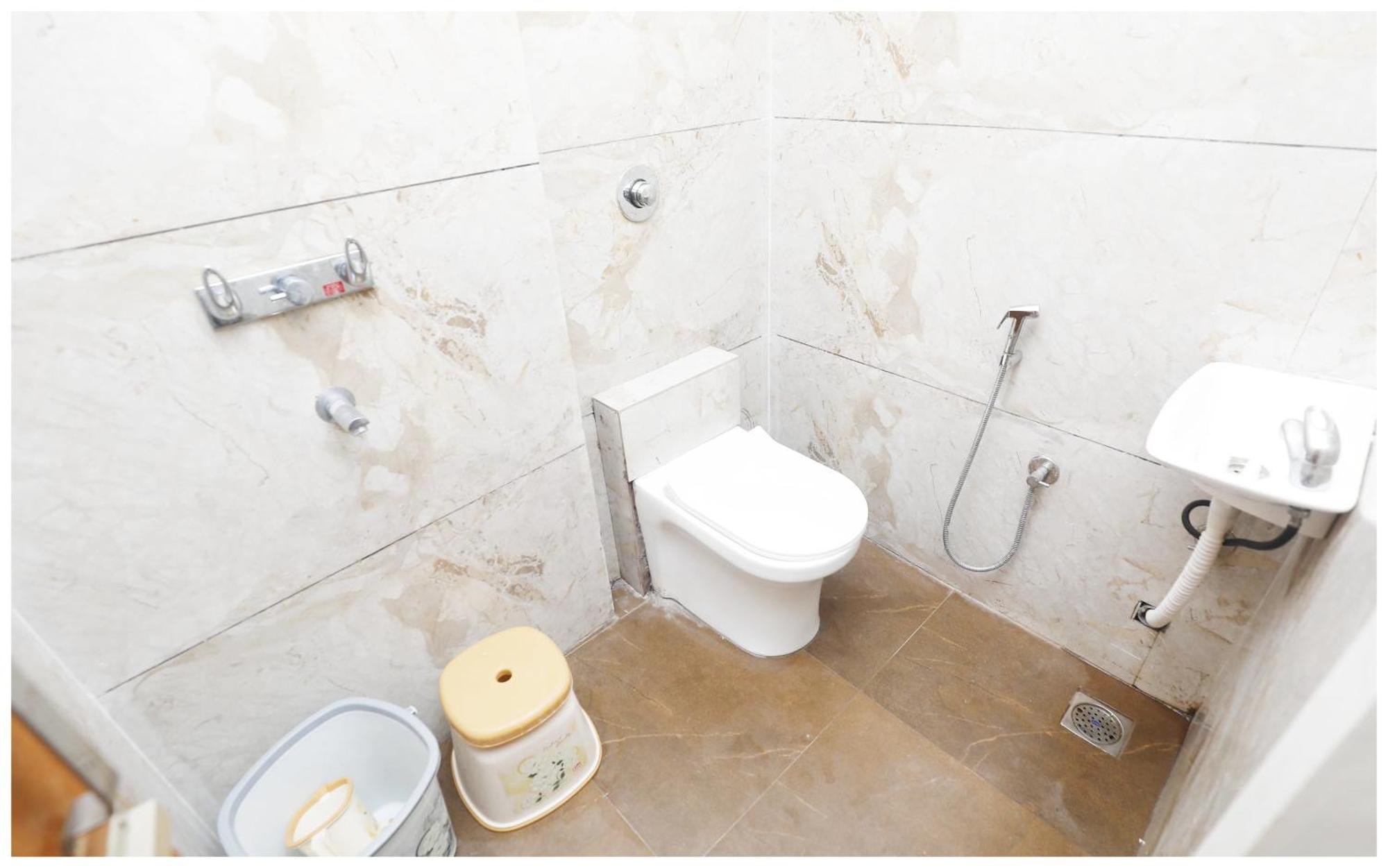 Premium Hotel Ujjain - G A R I M A - Near Mahakal Temple And Rivar - Railway Station - Hygiene & Spacious Room - With Wifi- And Parking Facilities - Best Hotel In Ujjain Zewnętrze zdjęcie